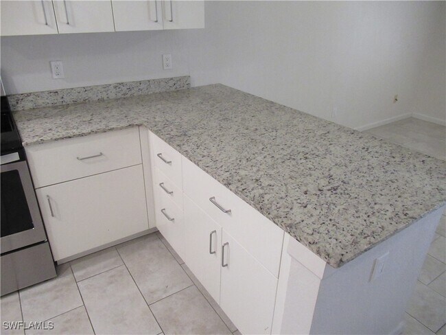 Building Photo - 6192 Principia Dr