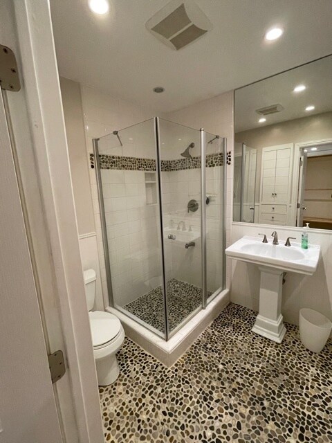 Building Photo - 451 S Barrington Ave