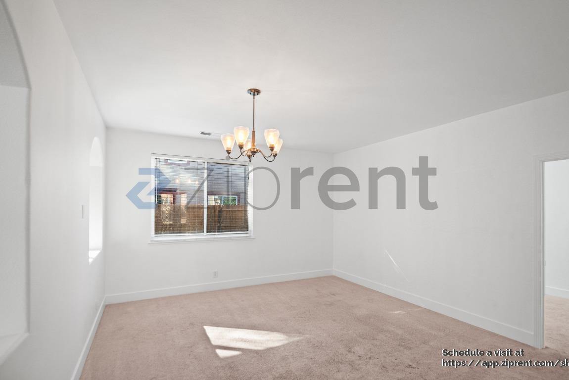 Building Photo - 207 Barcelona Dr