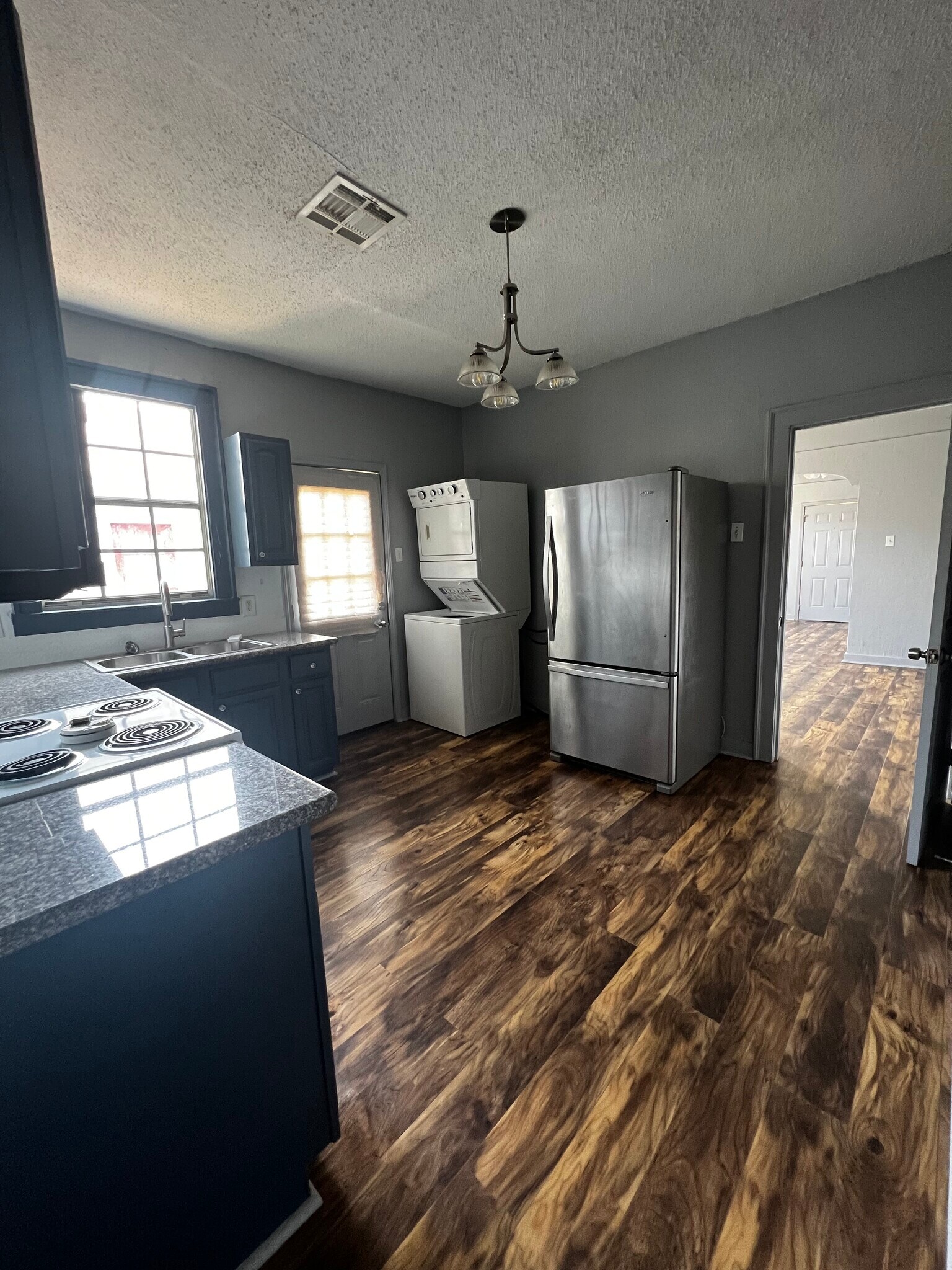 Building Photo - 846 Lebeau St