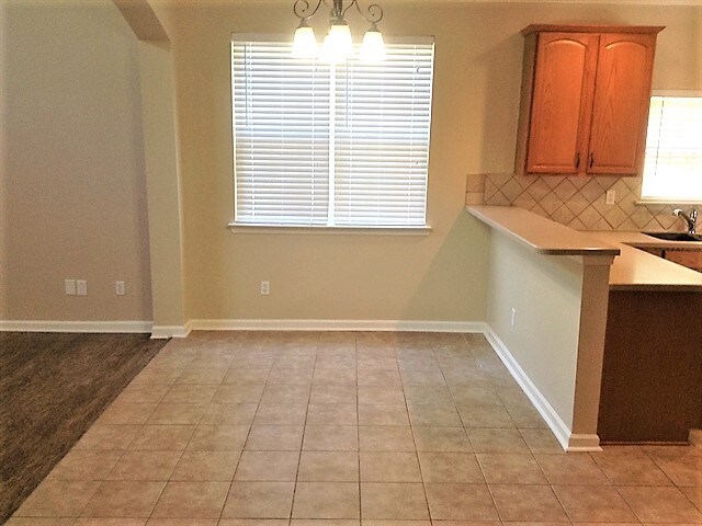 Building Photo - 14523 Lyon Hill Ln