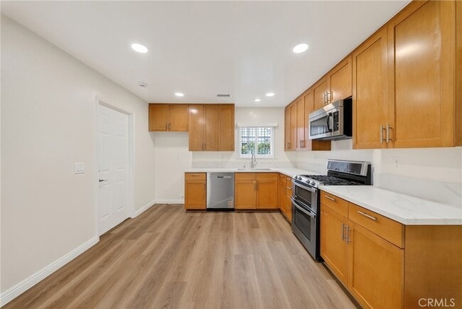 Building Photo - 4201 Franklin Ave