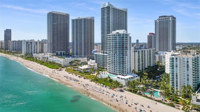 Building Photo - 4001 S Ocean Dr