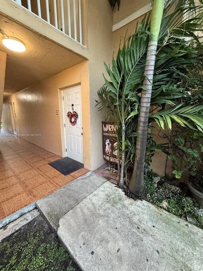 Building Photo - 4210 NW 79th Ave