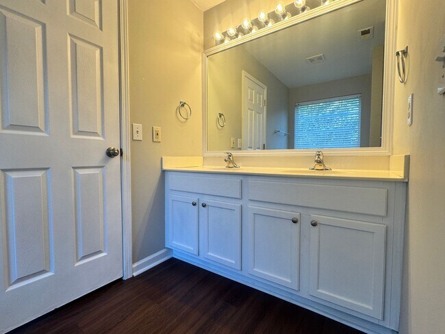 Building Photo - 3820 Windstream Way
