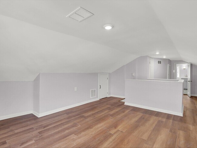 Building Photo - 1840 Manila Ave