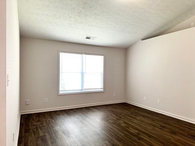 Building Photo - 2216 Prescott Ln