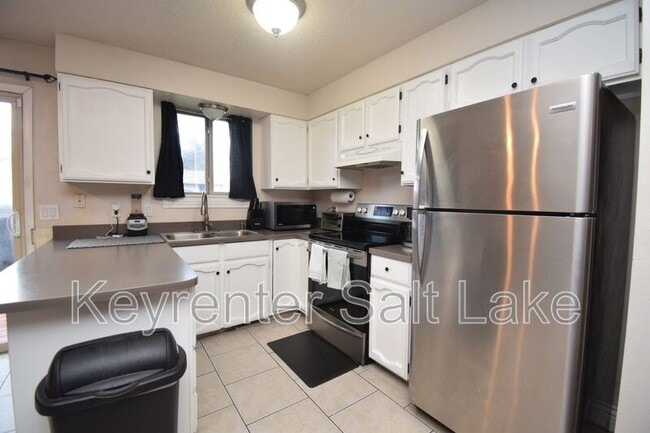 Building Photo - 6502 S 5180 W