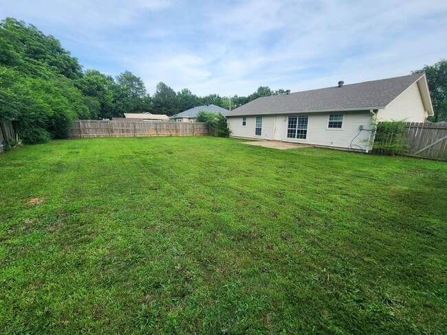 Building Photo - 366 Hickory Grove St