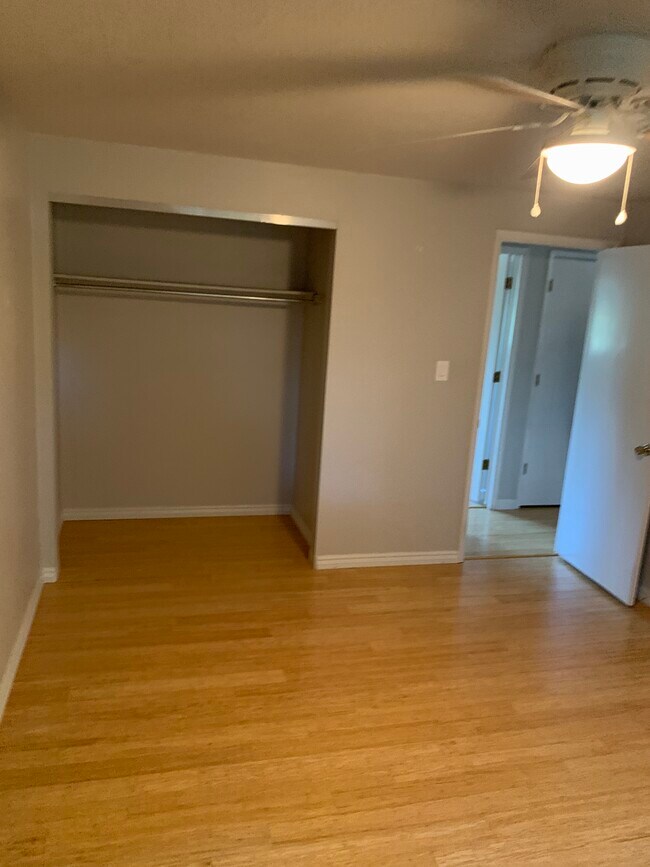 Building Photo - 1230 S Arlington Ave