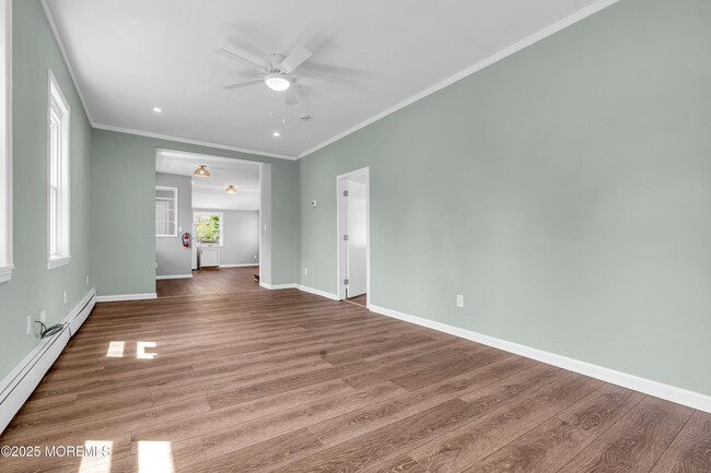 Building Photo - 41 Harding Ave