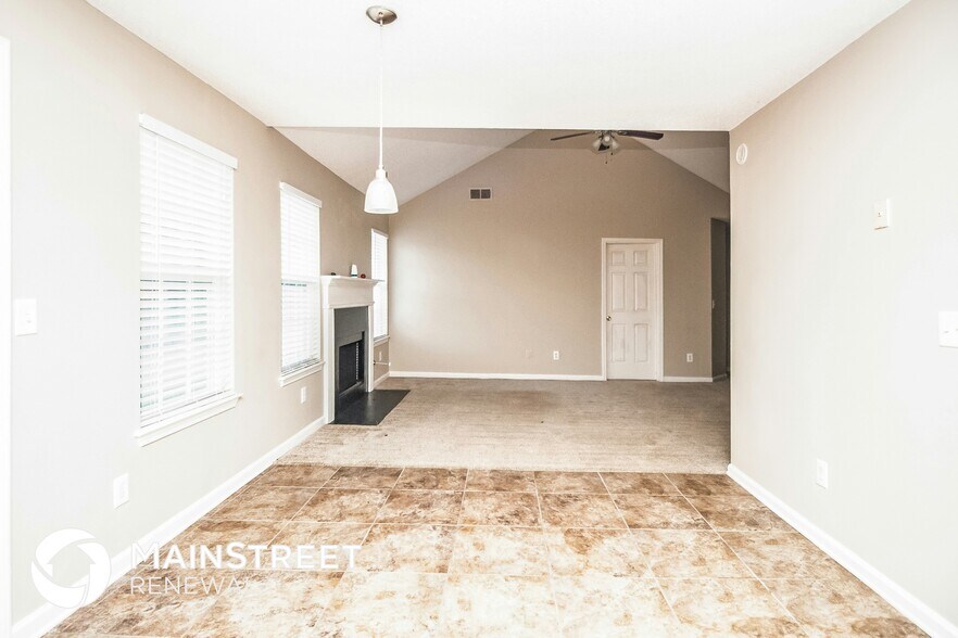 Building Photo - 7522 Clear Creek Approach