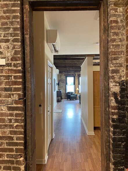 Building Photo - 124 W Wade St