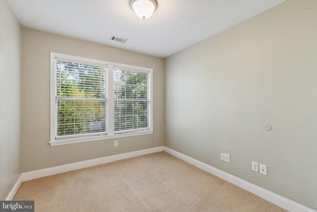 Building Photo - 103 Claridge Ct