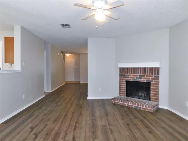 Building Photo - 2628 S Wavecrest Ct