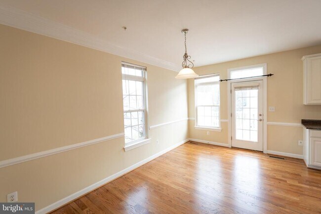 Building Photo - 4815 Portsmouth Rd