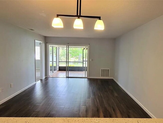 Building Photo - 48 Kings Colony Ct