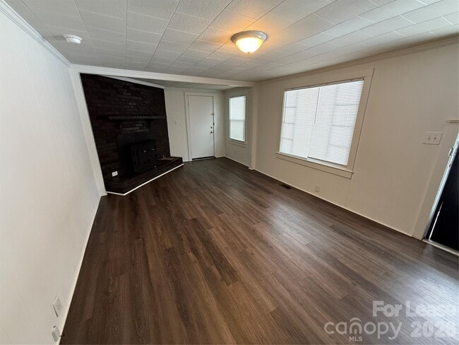 Building Photo - 94 Sumner Ave NW