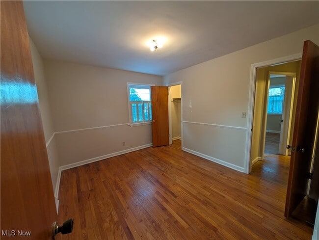 Building Photo - 703 Avondale St