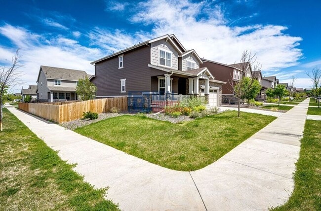 Building Photo - 960 S De Gaulle Ct