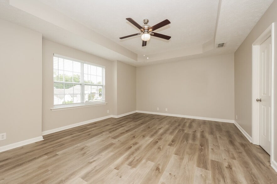 Building Photo - 8900 Ristau Ct