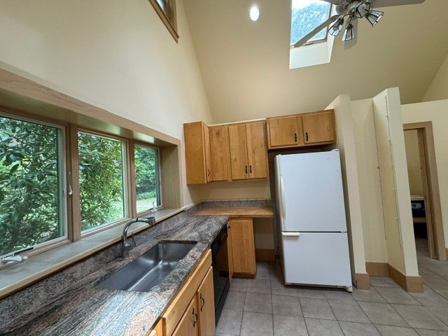 Building Photo - 1 Fern Ln