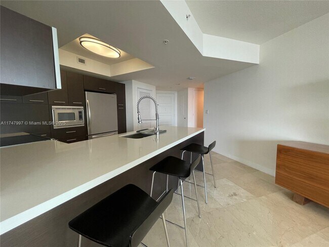 Building Photo - 250 Sunny Isles Blvd