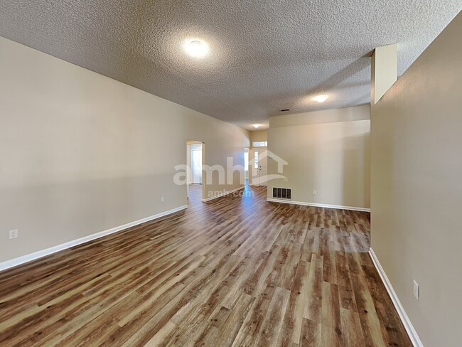 Building Photo - 2570 Blackstone Ct
