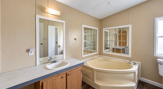 Building Photo - 6710 Trail Loop W