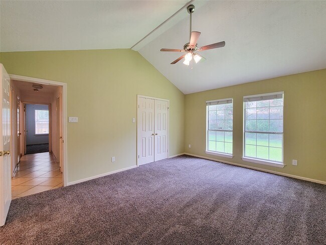 Building Photo - 2431 Edgewood Dr