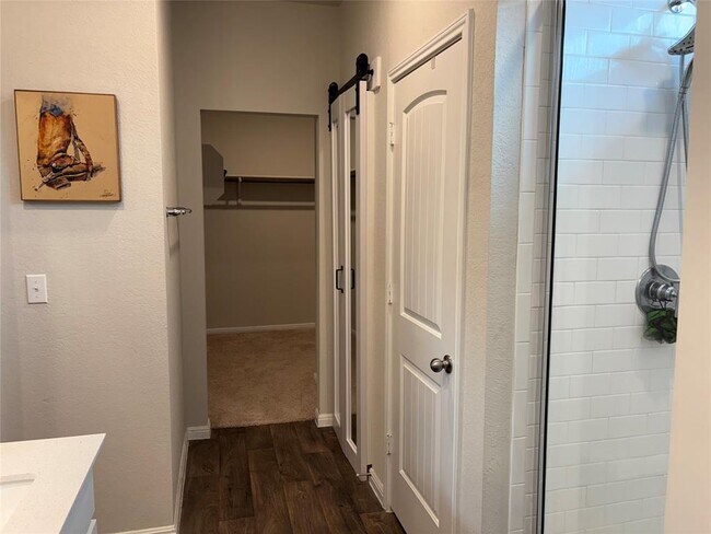 Building Photo - 505 Rainmaker Ln