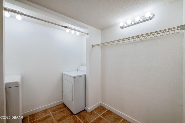 Building Photo - 152 Sweetgum Ln