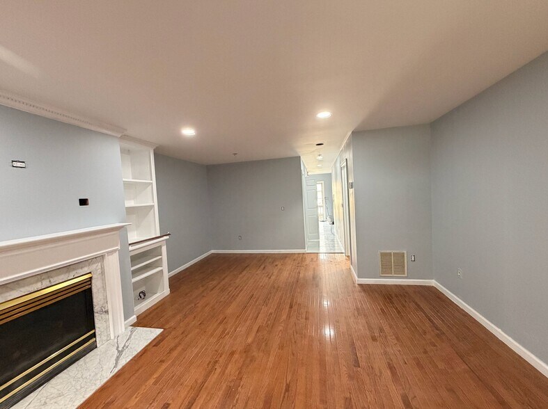 Building Photo - 39 Coram Rd