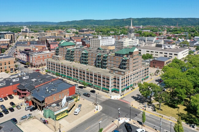 Building - The Residences at Market Square