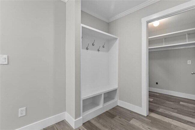 Building Photo - 773 Huntington Way NW