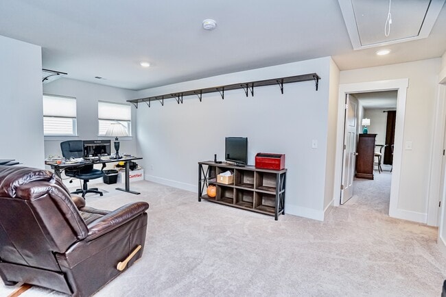 Building Photo - 111 Rosecroft Dr