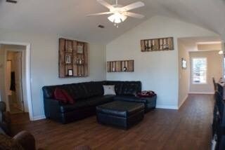 LivingRoom/Entry - 472 Jester Street