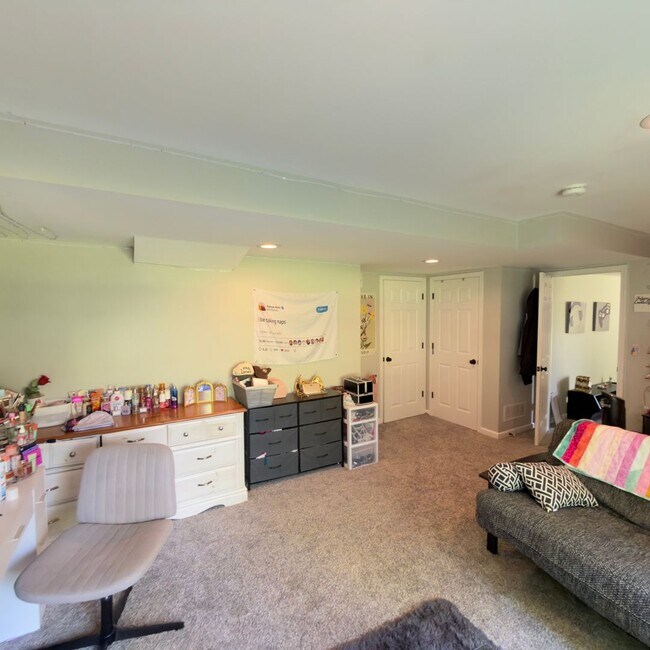 Building Photo - Single Family Home In The Desirable Cannon Farms Neighborhood!