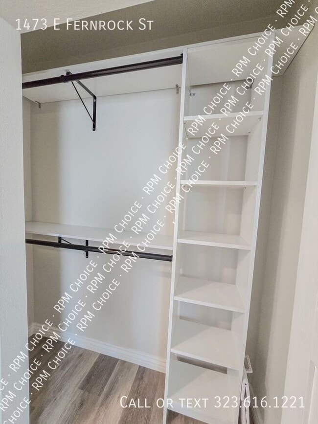 Building Photo - 1473 E Fernrock St