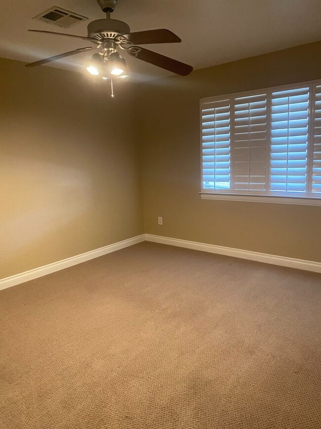 Building Photo - Single Story 4 Bedroom on 1/2 Acre Lot w/ Pool & Spa!