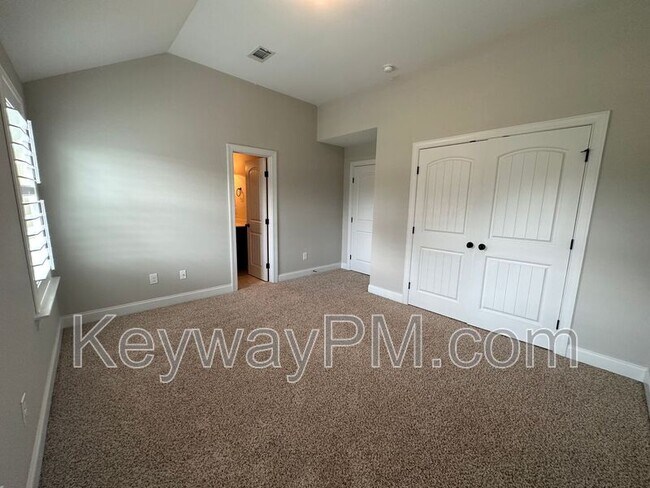 Building Photo - 1731 Edenburg Way