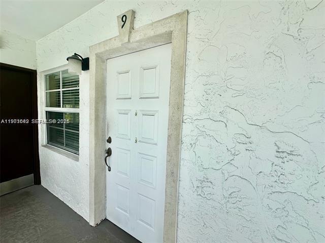 Building Photo - 924 SE 2nd St