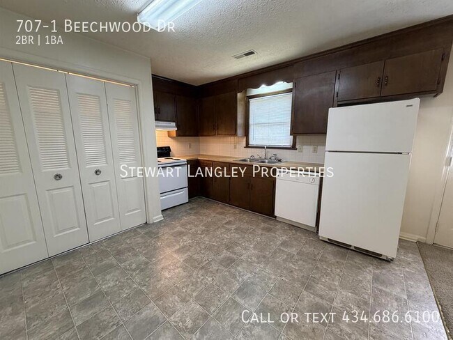 Building Photo - 707-1 Beechwood Dr-