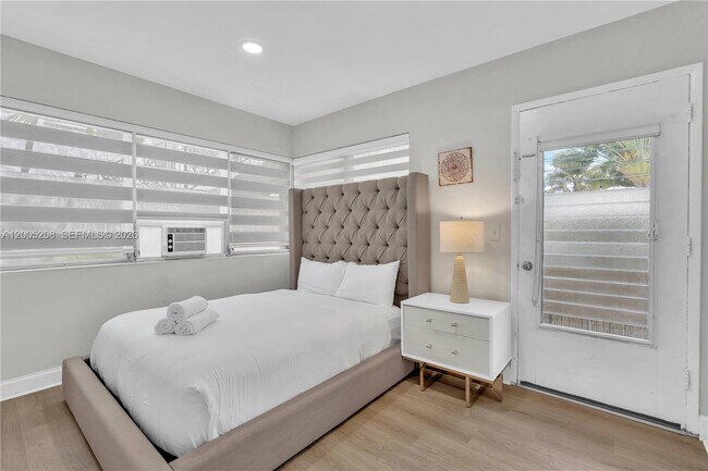 Building Photo - 10006 E Bay Harbor Dr