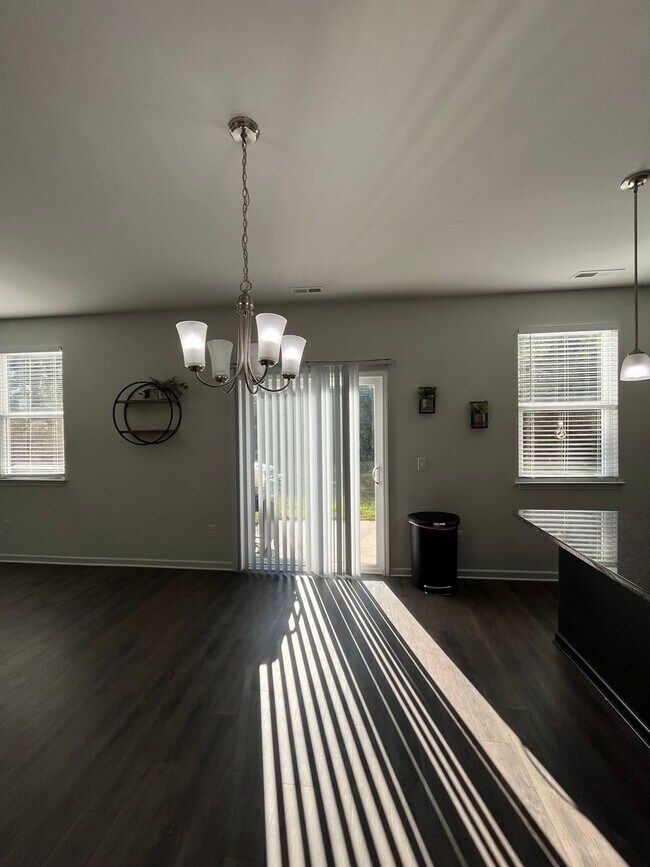 Building Photo - 751 Stradleigh Ct