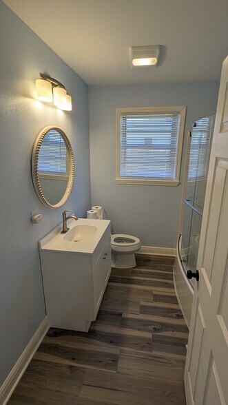 Building Photo - 240 Russell Ave