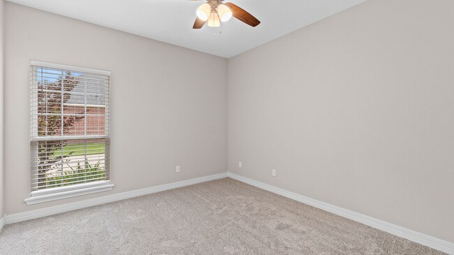 Building Photo - 4 Bedroom, 3 bathroom home in Pleasant Gro...