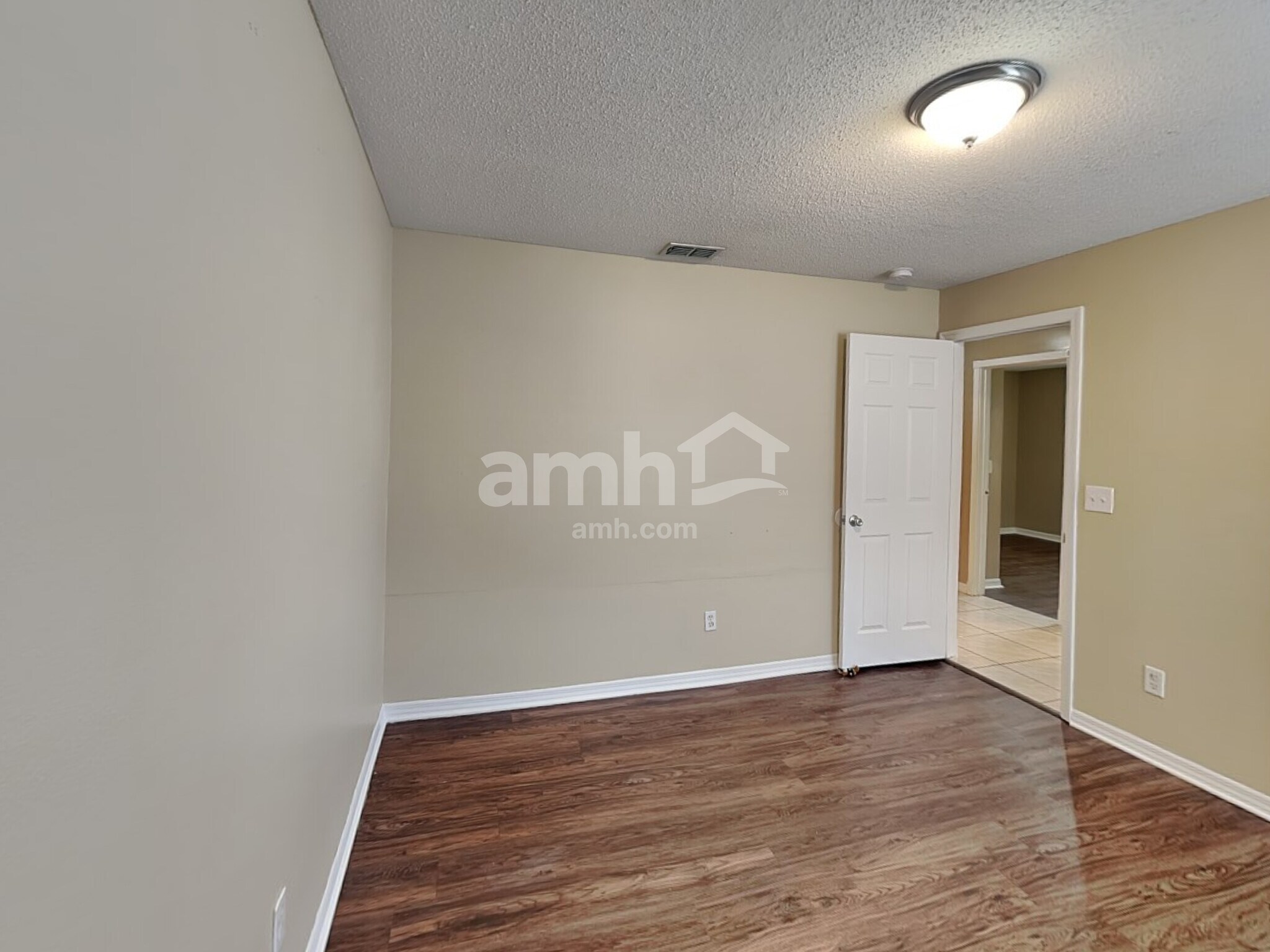 Building Photo - 4018 Coralbrooke Grv