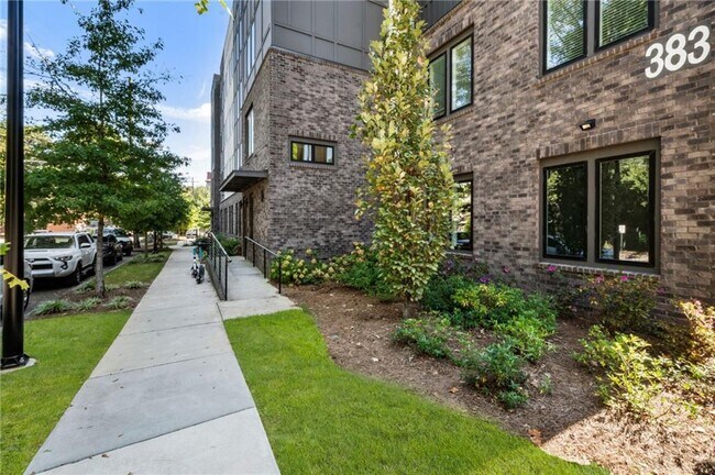 Building Photo - 383 Grant Cir SE