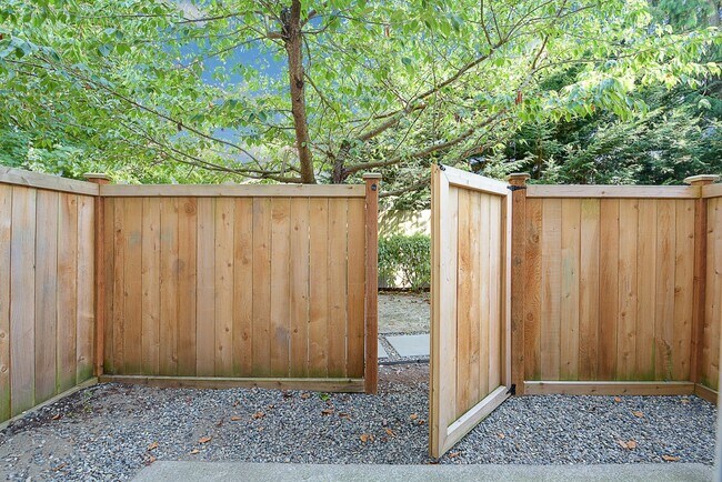 Building Photo - Northlink Apartments